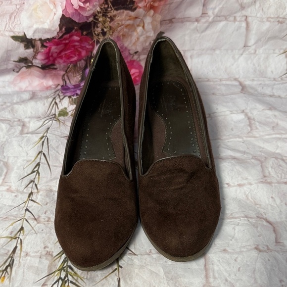 Bass Elegant Brown Suede Women's Loafers - Picture 2 of 8